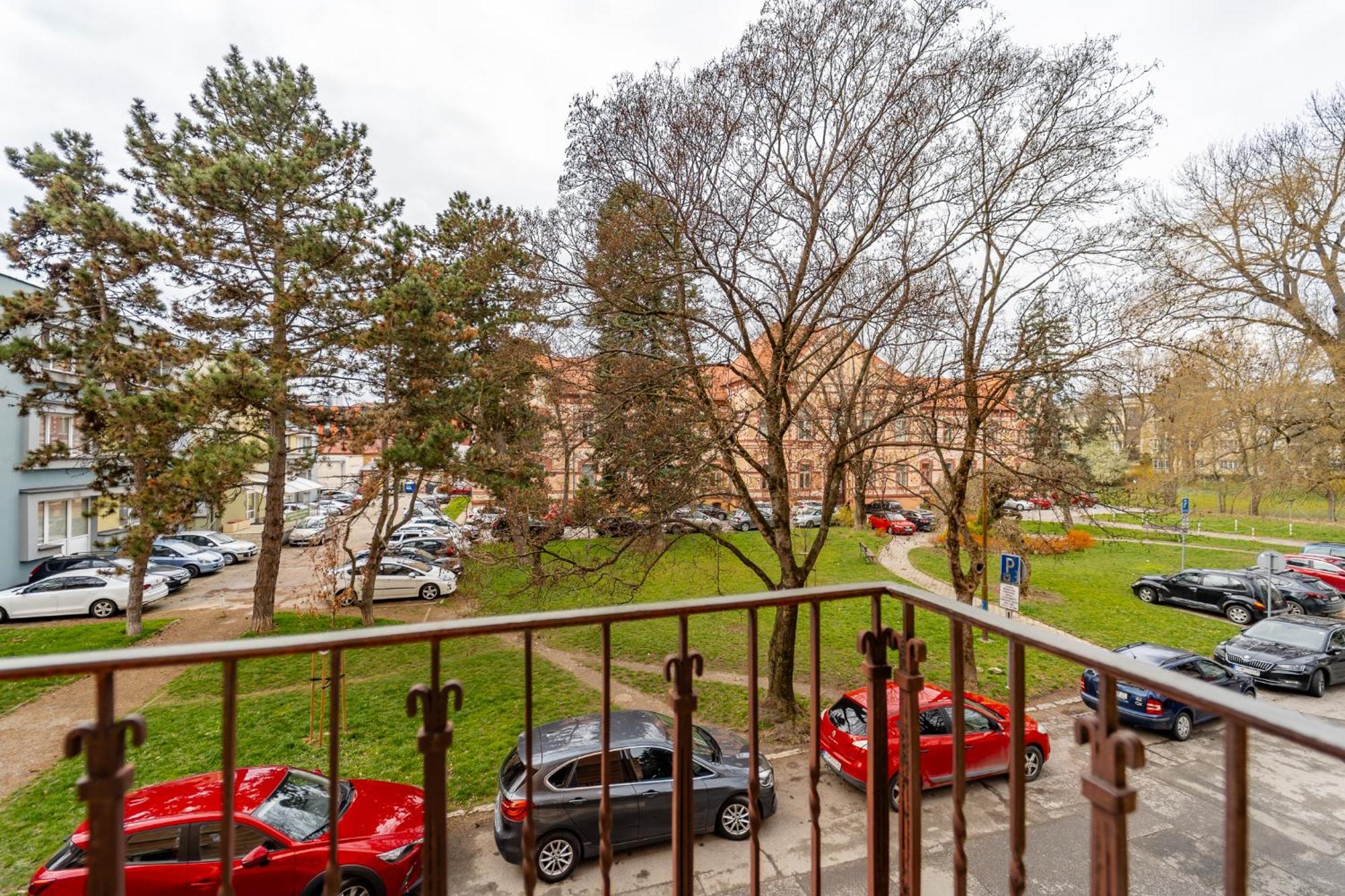 Ah Park Angelinum Apartment Кошице Екстериор снимка